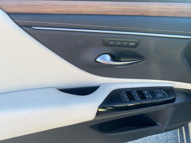 2024 Lexus ES 350 Unknown