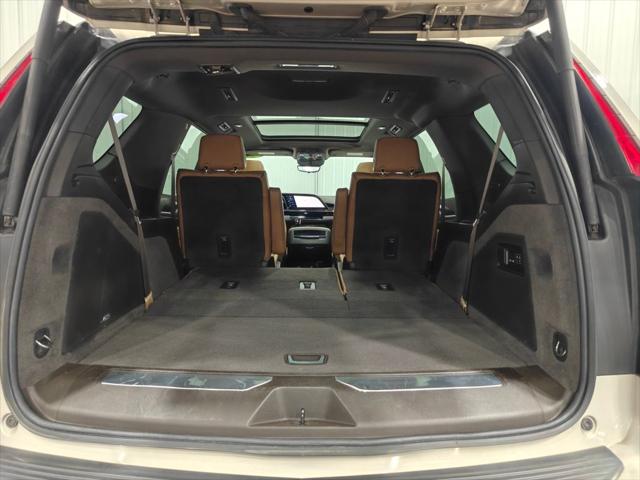 2022 Cadillac Escalade 4WD Premium Luxury