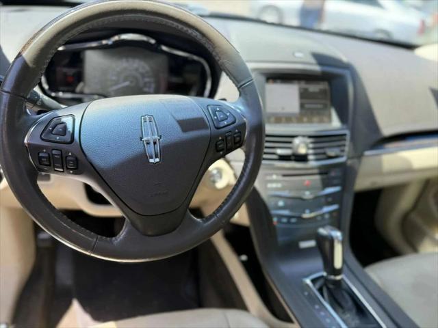 2017 Lincoln MKT Elite