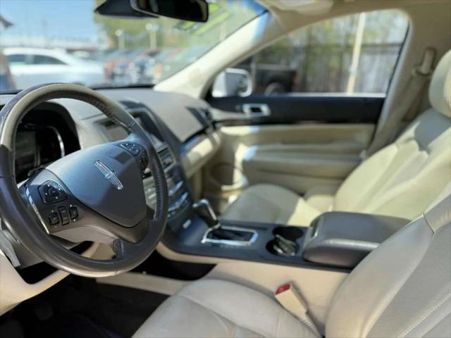 2017 Lincoln MKT Elite