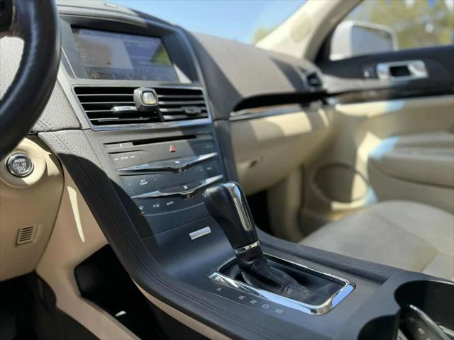 2017 Lincoln MKT Elite