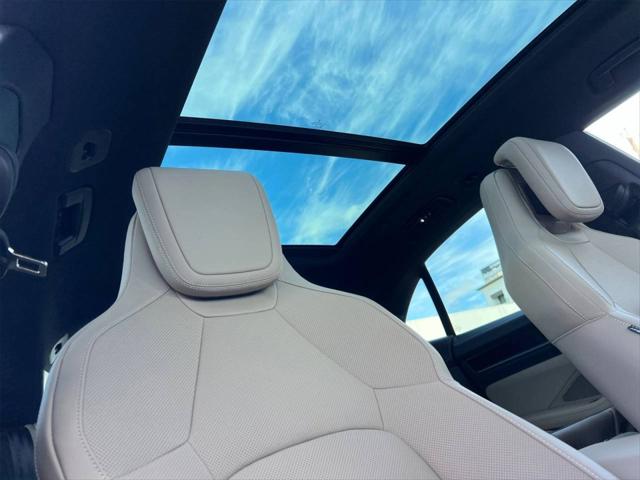 2025 Porsche Macan Electric Electric