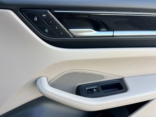 2025 Porsche Macan Electric Electric