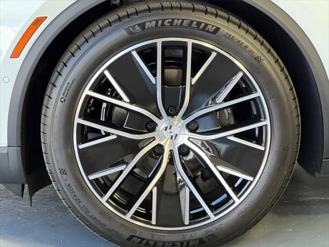 2025 Porsche Macan Electric Electric