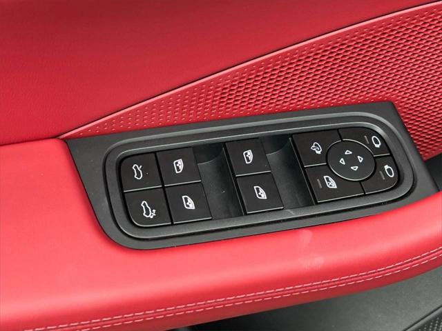 2025 Porsche Macan Electric 4S