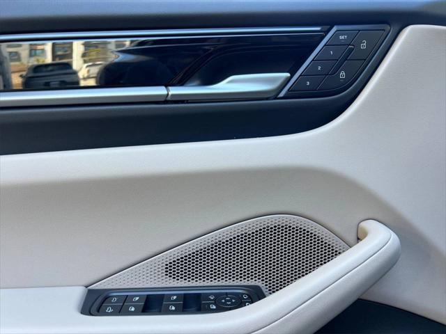 2025 Porsche Macan Electric Electric