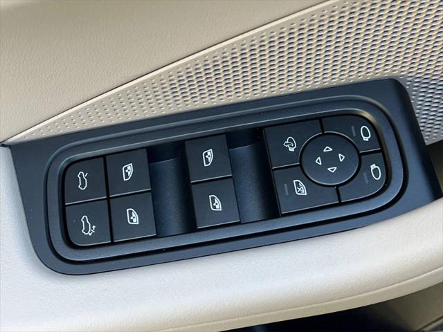 2025 Porsche Macan Electric Electric