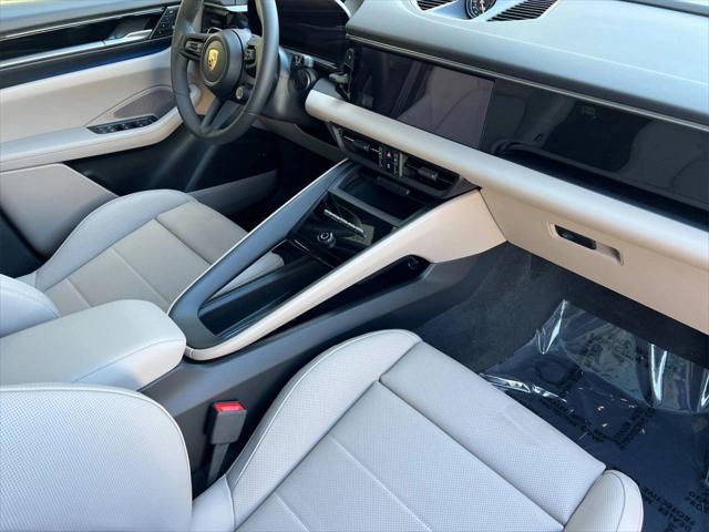 2025 Porsche Macan Electric Electric