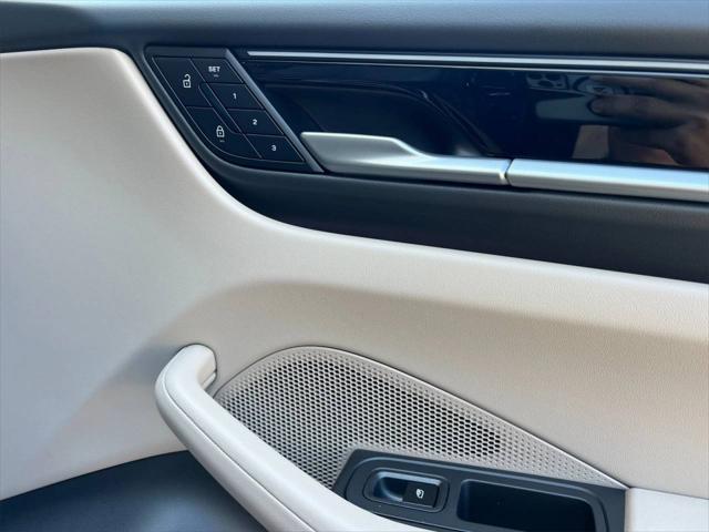 2025 Porsche Macan Electric Electric