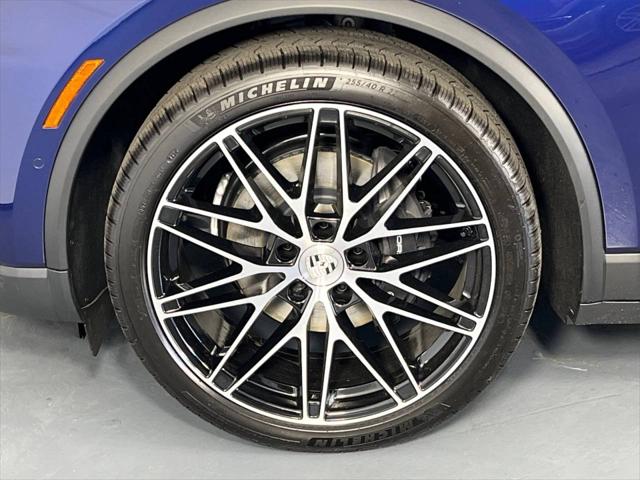 2025 Porsche Macan Electric Electric