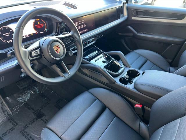 2025 Porsche Cayenne Unknown