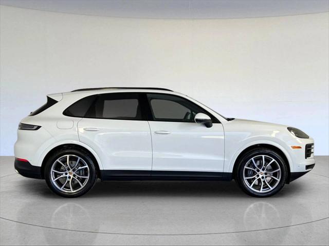 2025 Porsche Cayenne Unknown
