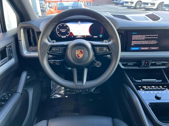 2025 Porsche Cayenne Unknown