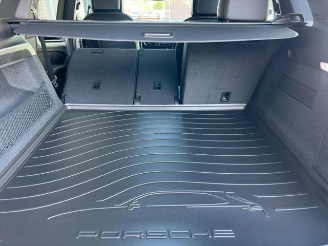 2025 Porsche Cayenne Unknown