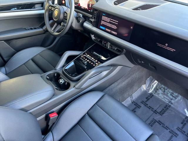 2025 Porsche Cayenne Unknown
