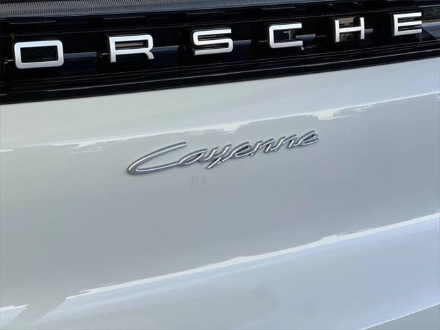 2025 Porsche Cayenne Unknown
