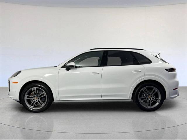 2025 Porsche Cayenne Unknown