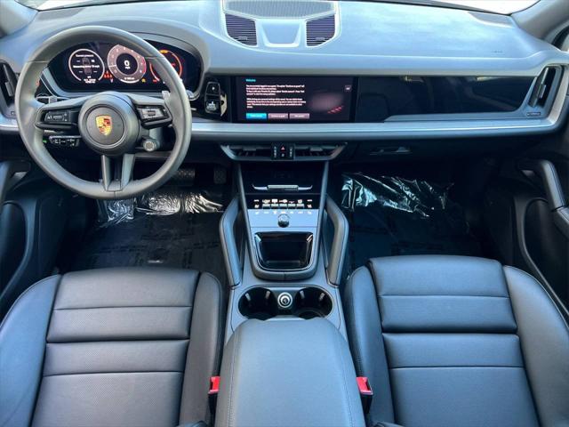 2025 Porsche Cayenne Unknown