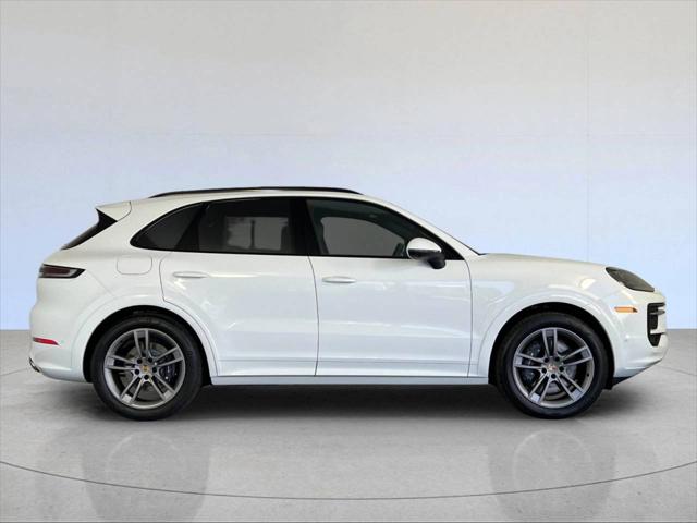 2025 Porsche Cayenne Unknown