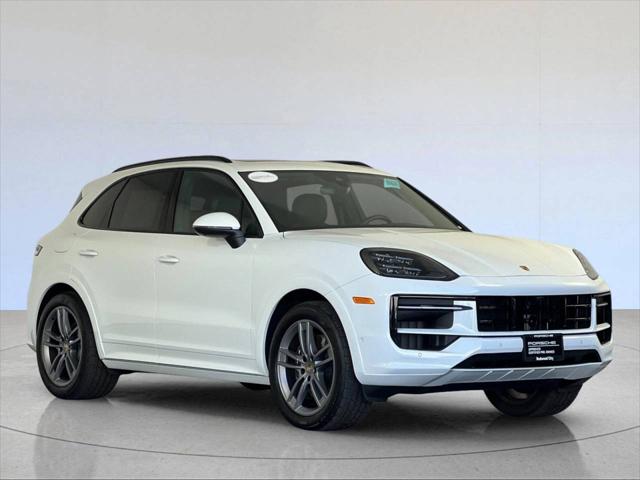2025 Porsche Cayenne Unknown