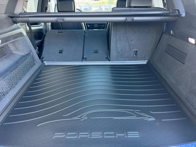 2025 Porsche Cayenne Unknown