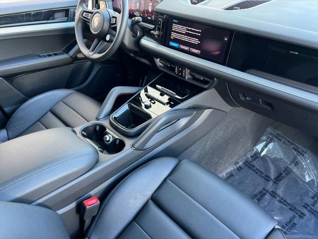 2025 Porsche Cayenne Unknown
