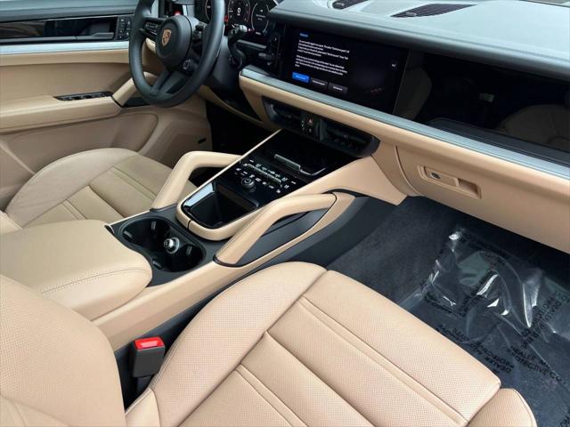 2025 Porsche Cayenne Unknown