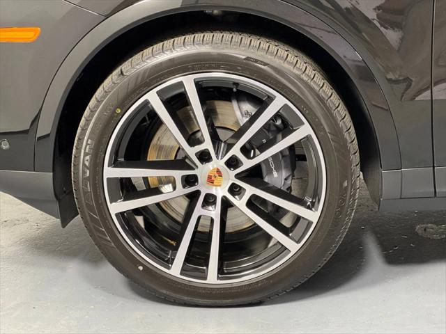 2025 Porsche Cayenne Unknown