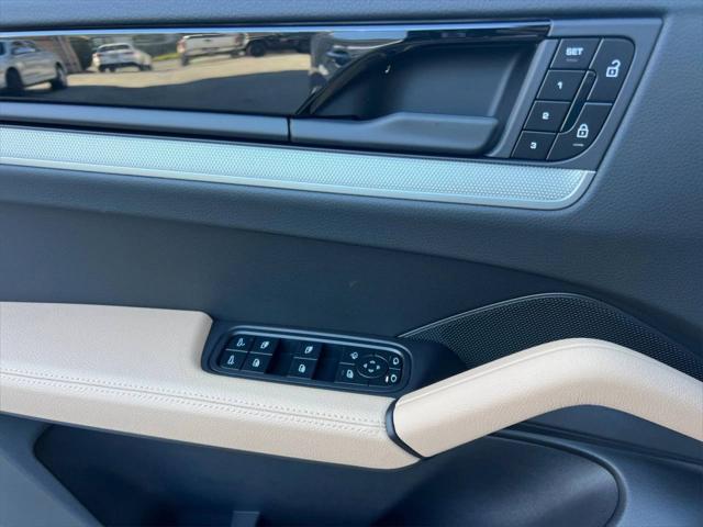 2025 Porsche Cayenne Coupe