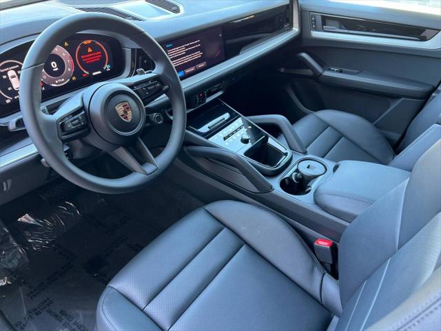 2025 Porsche Cayenne Unknown