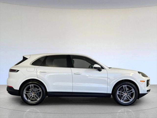 2025 Porsche Cayenne Unknown
