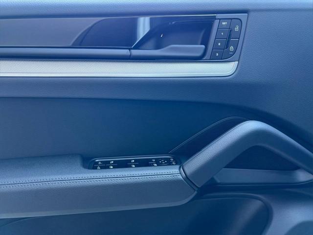 2025 Porsche Cayenne Unknown