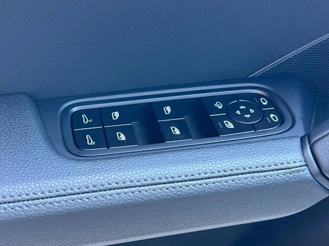 2025 Porsche Cayenne Unknown