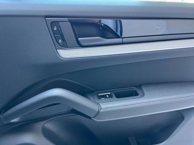 2025 Porsche Cayenne Unknown
