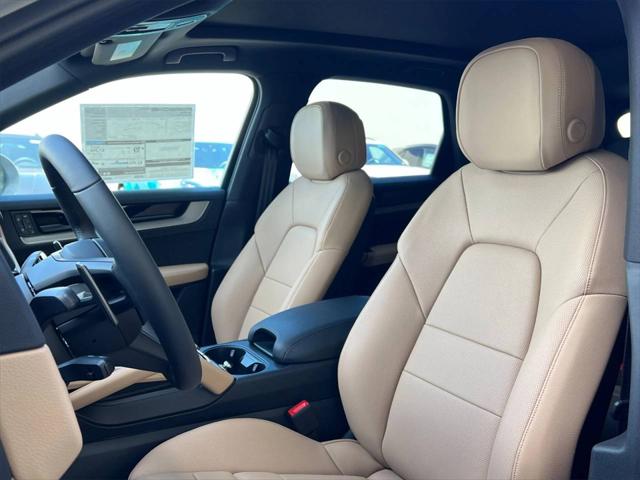 2025 Porsche Cayenne Unknown