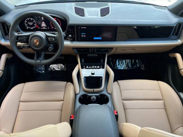 2025 Porsche Cayenne Unknown