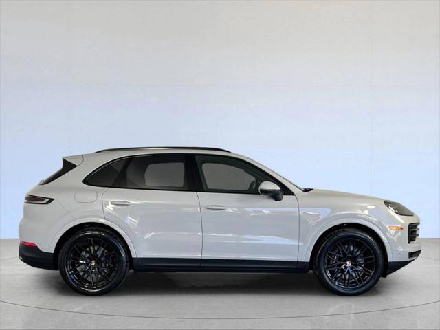 2025 Porsche Cayenne Unknown