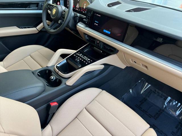 2025 Porsche Cayenne Unknown