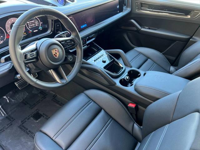 2025 Porsche Cayenne GTS