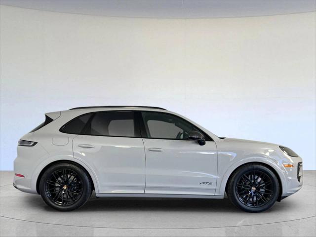 2025 Porsche Cayenne GTS