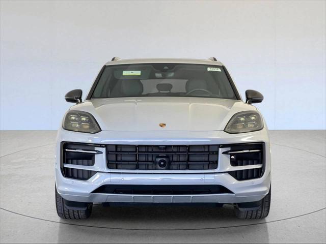 2025 Porsche Cayenne GTS