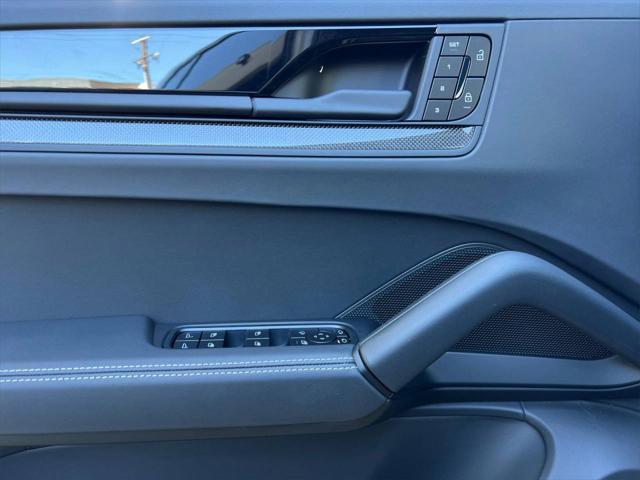 2025 Porsche Cayenne GTS