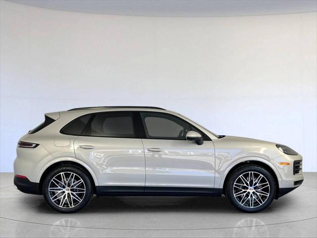 2025 Porsche Cayenne Unknown