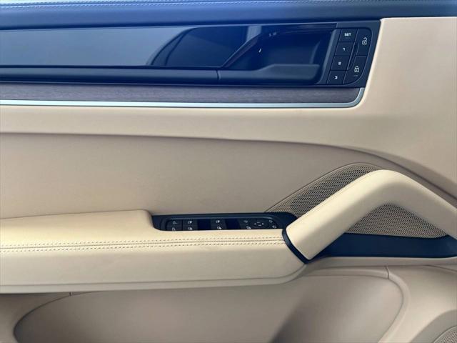 2025 Porsche Cayenne Unknown