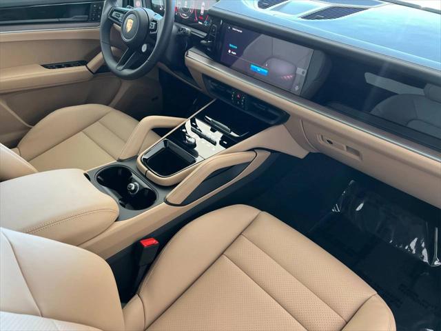 2025 Porsche Cayenne Unknown
