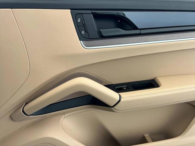 2025 Porsche Cayenne Unknown