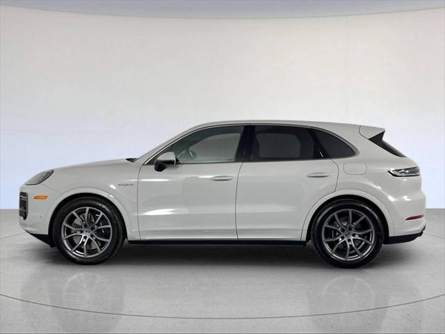2025 Porsche Cayenne E-Hybrid Turbo