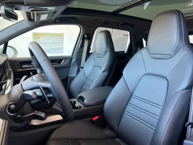 2025 Porsche Cayenne E-Hybrid Turbo