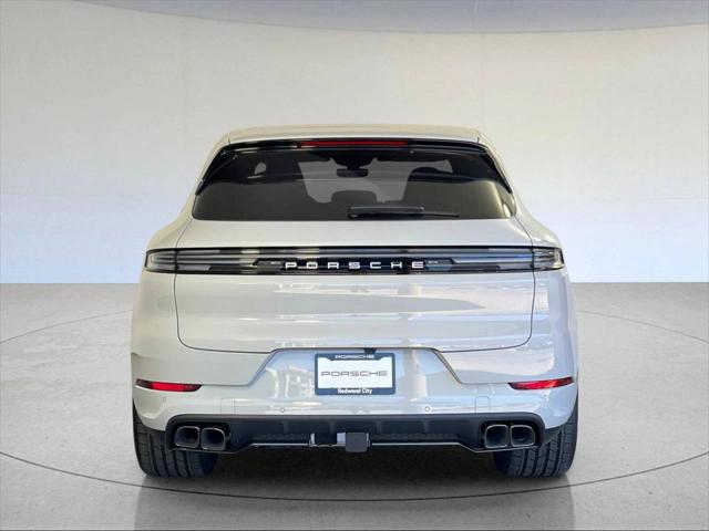 2025 Porsche Cayenne E-Hybrid Turbo