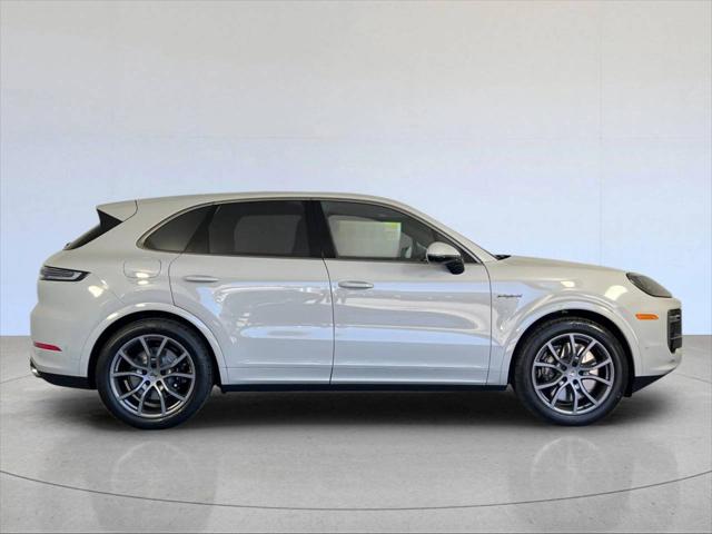 2025 Porsche Cayenne E-Hybrid Turbo